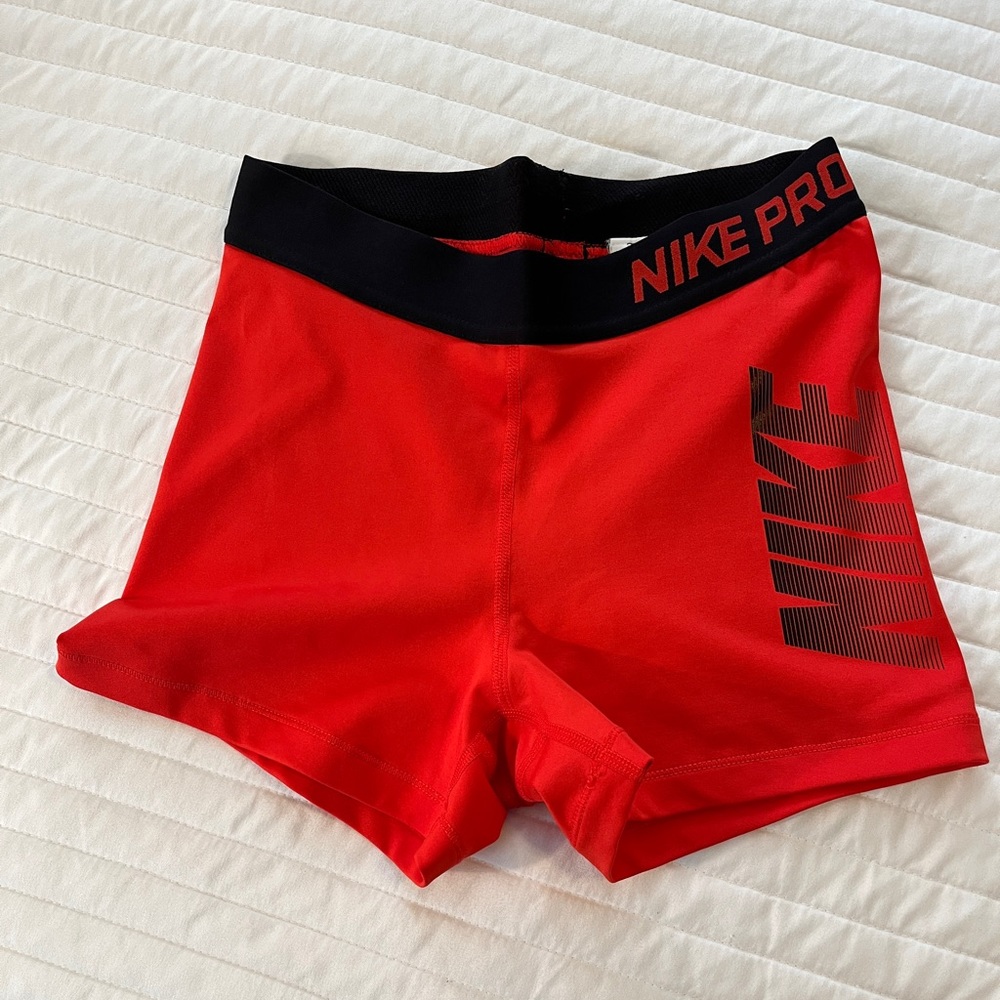 Nike Pros Shorts 3-inch Nike Pro Womens size S ( Small ) athletic Nike shorts